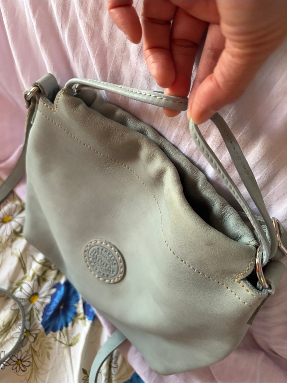 Roots Mint Green Leather Crossbody Bag - Picture 14 of 14